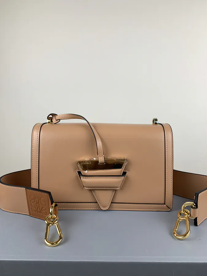 Loe Triangle Bag Premium Quality