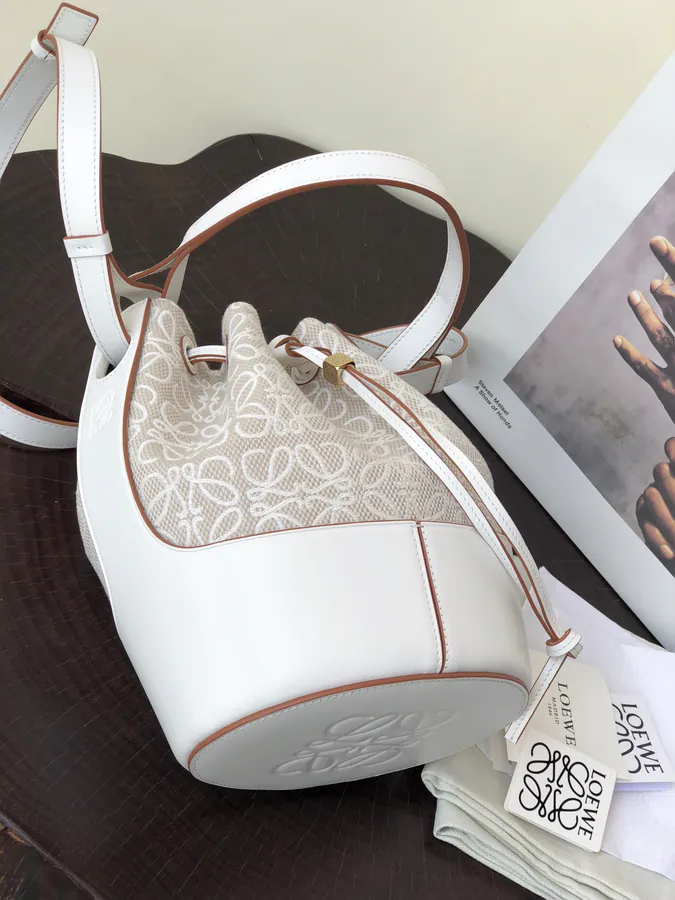 Premium Quality Original Leather Balloon Bag Small P900