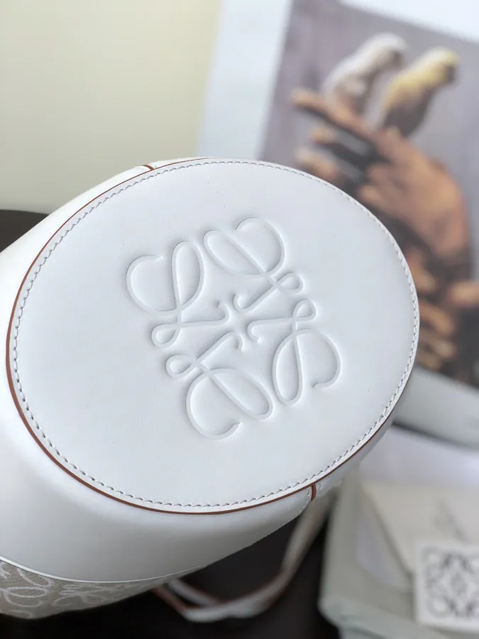 Premium Quality Original Leather Balloon Bag Small P900