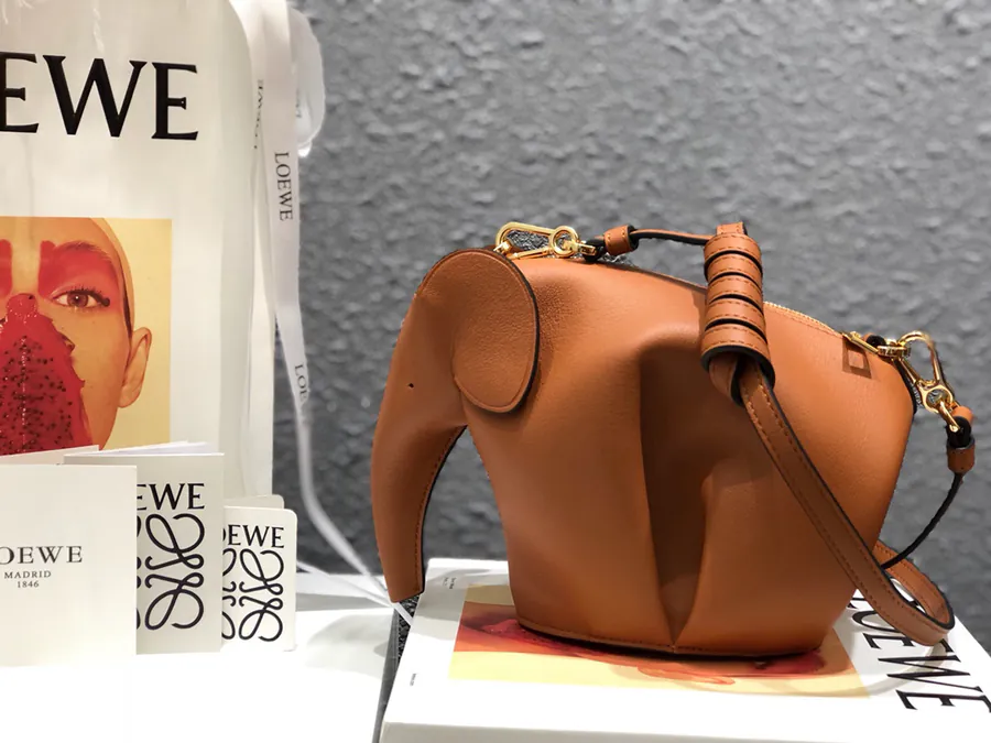 Loe.we Small Elephant Bucket Bag Premium Quality