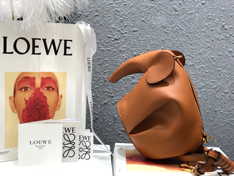 Loe.we Small Elephant Bucket Bag Premium Quality