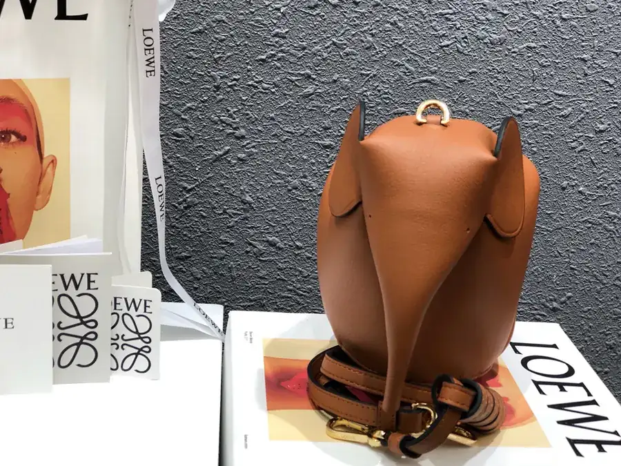 Loe.we Small Elephant Bucket Bag Premium Quality