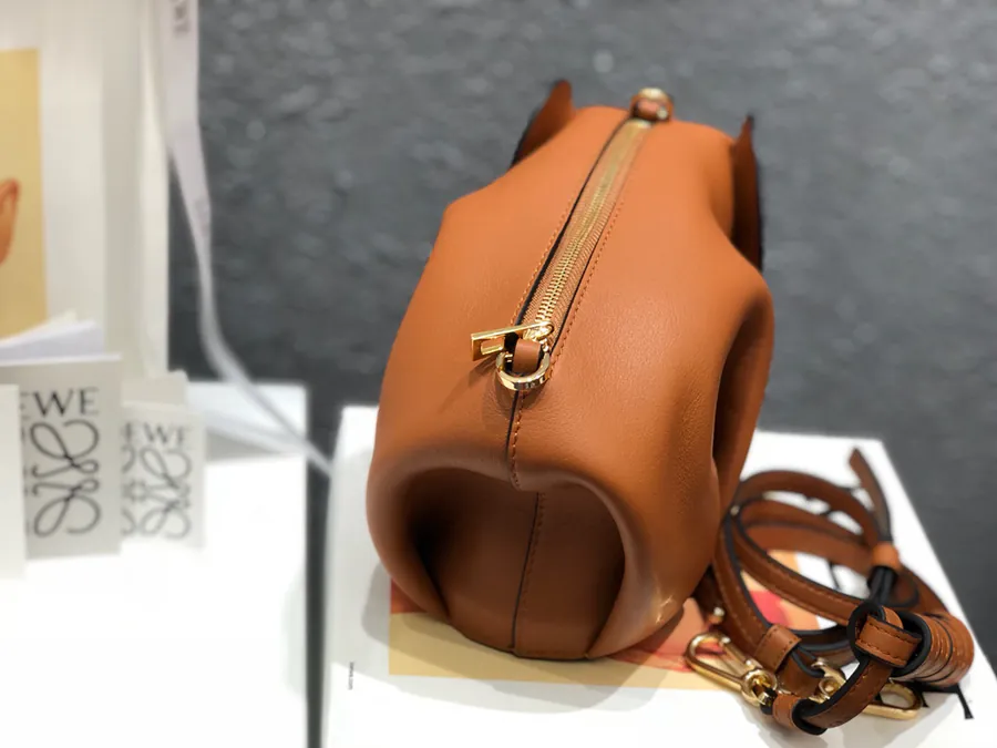 Loe.we Small Elephant Bucket Bag Premium Quality