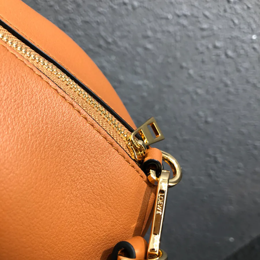Loe.we Small Elephant Bucket Bag Premium Quality