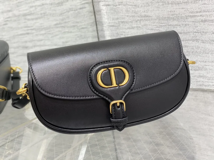 Bobby Series P650 Handbag Premium Calfskin, Adjustable Strap, Versatile Style