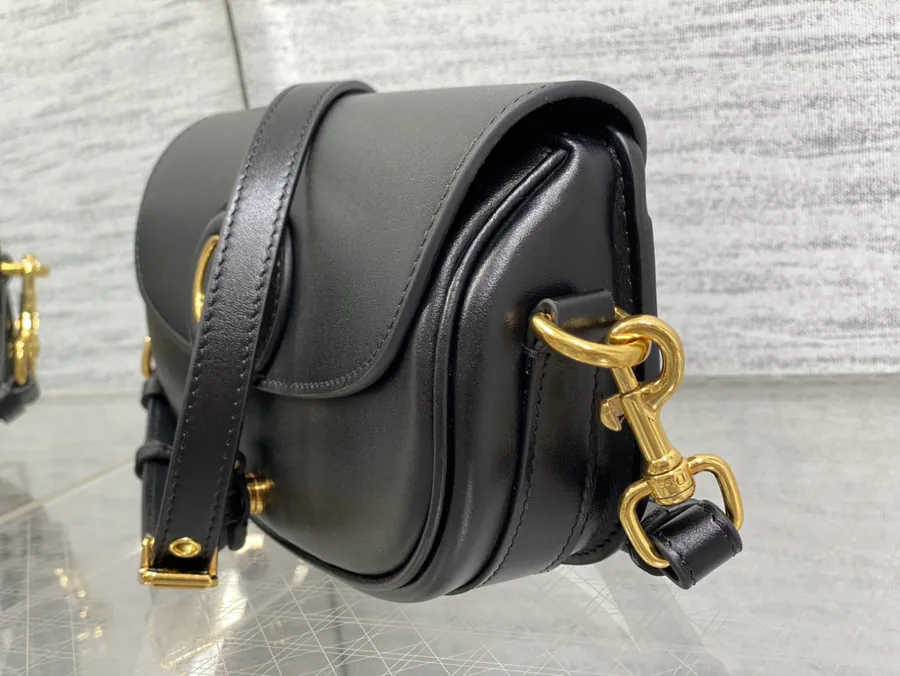 Bobby Series P650 Handbag Premium Calfskin, Adjustable Strap, Versatile Style