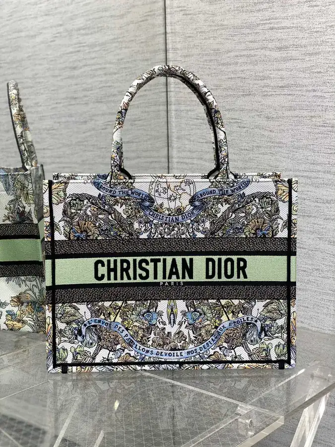 P500 Medium Tote Christmas Limited Edition