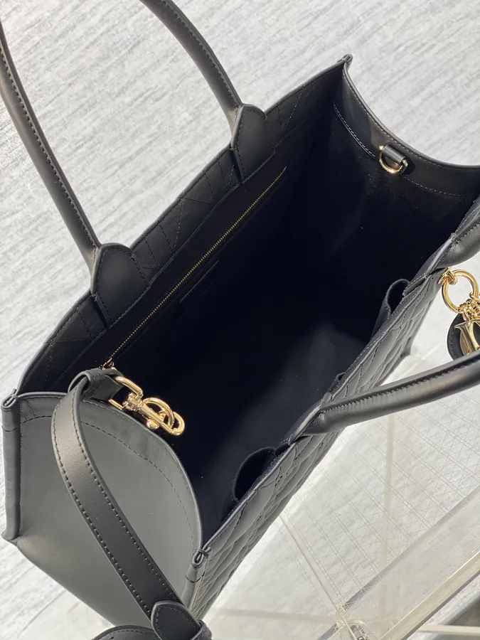 P800 Medium Tote Autumn Winter Collection