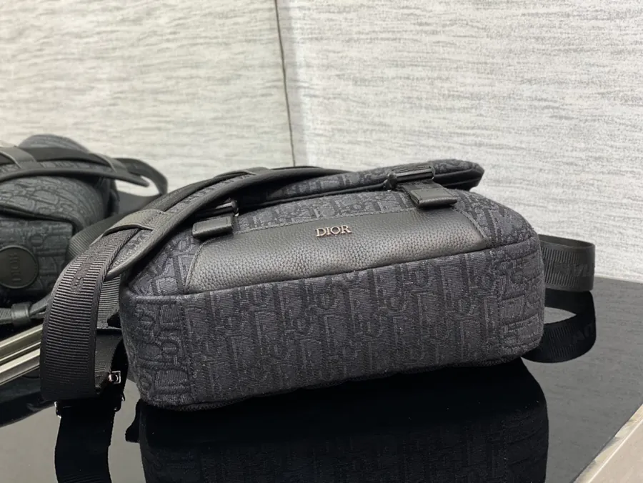 Explorer Messenger Bag Black Tech Fabric with Oblique Mirage Print
