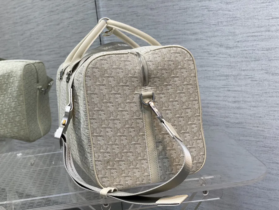 P800 Latest Travel Bag Premium Quality