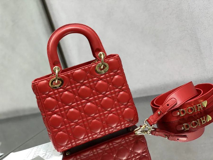 P730 Lady Four Compartment Red Xixi Edition