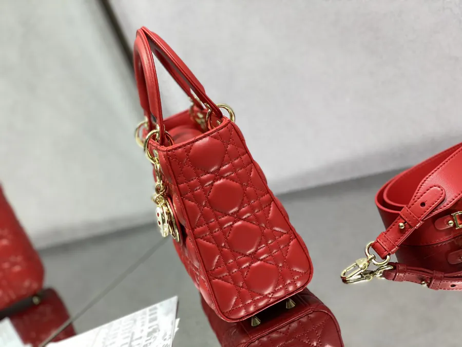 P730 Lady Four Compartment Red Xixi Edition