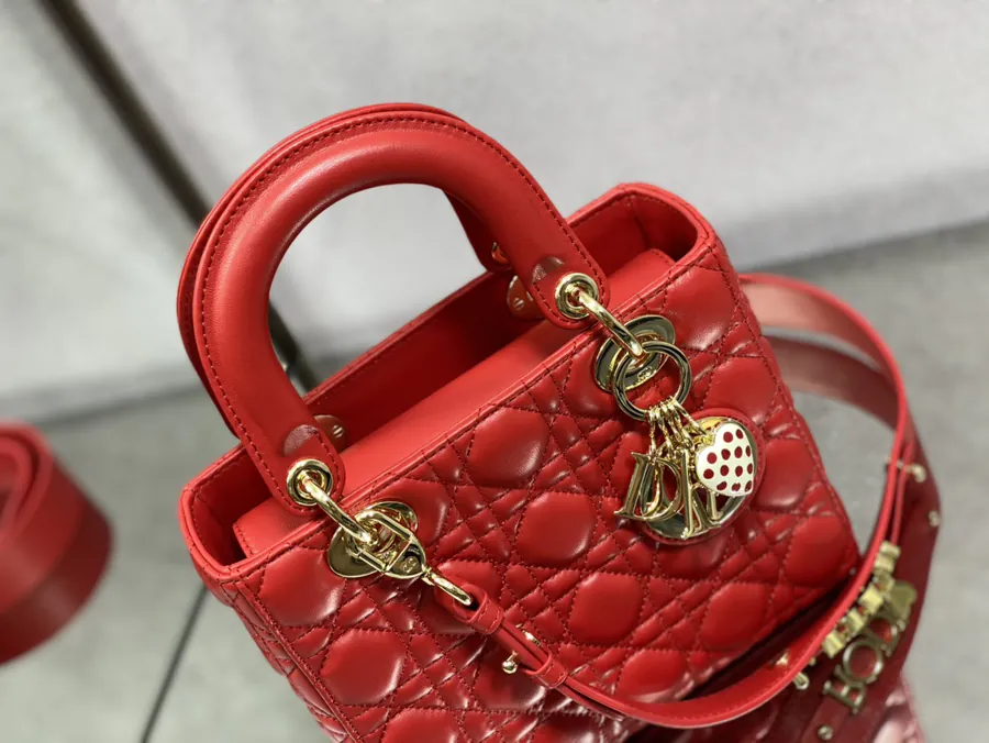 P730 Lady Four Compartment Red Xixi Edition