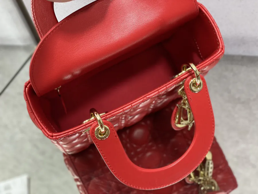 P730 Lady Four Compartment Red Xixi Edition