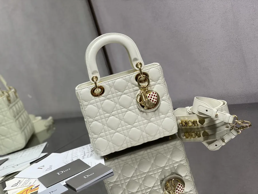 P730 Lady Four Compartment X情人节 Edition