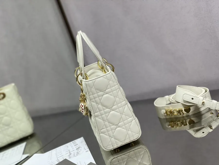 P730 Lady Four Compartment X情人节 Edition