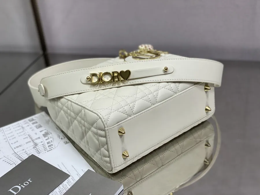 P730 Lady Four Compartment X情人节 Edition
