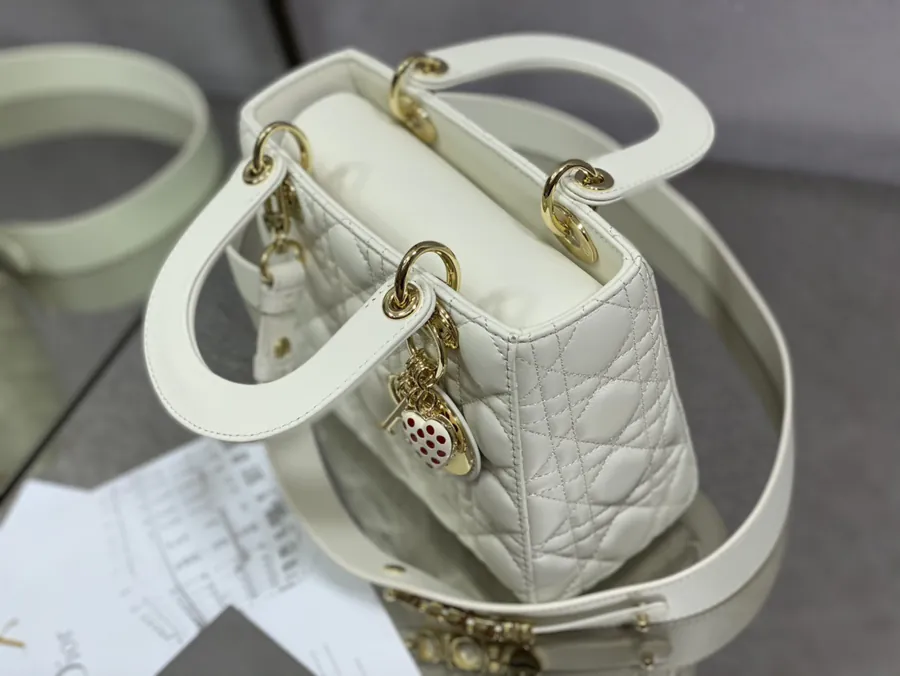 P730 Lady Four Compartment X情人节 Edition