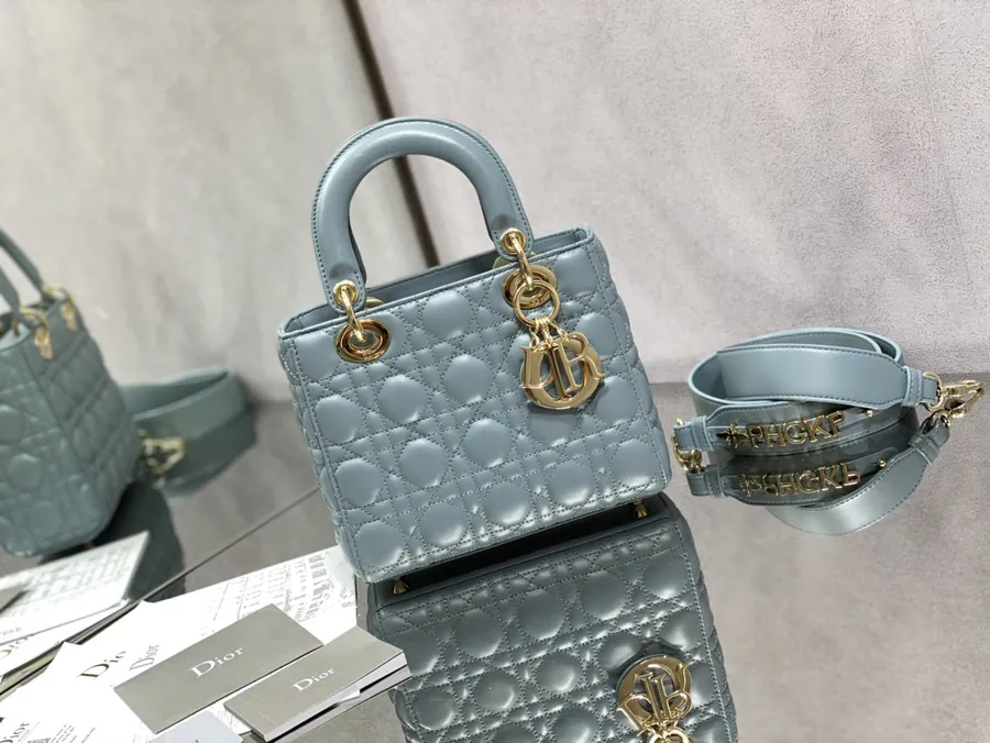 P700 Lady Four Compartment Misted Blue Gold Clasp Bag