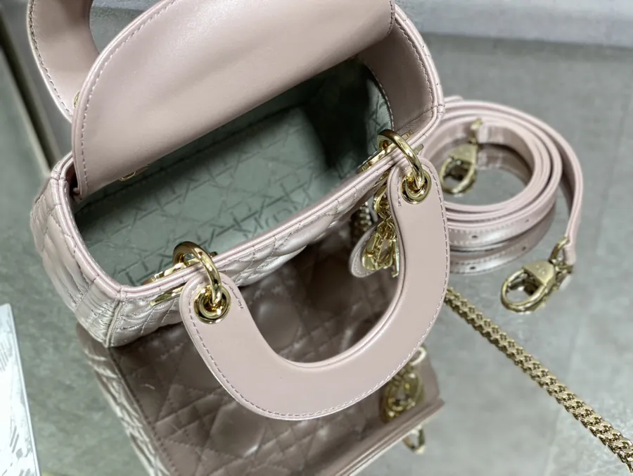 Premium Quality P600 Lady Three Compartment Glossy Sheepskin Bag