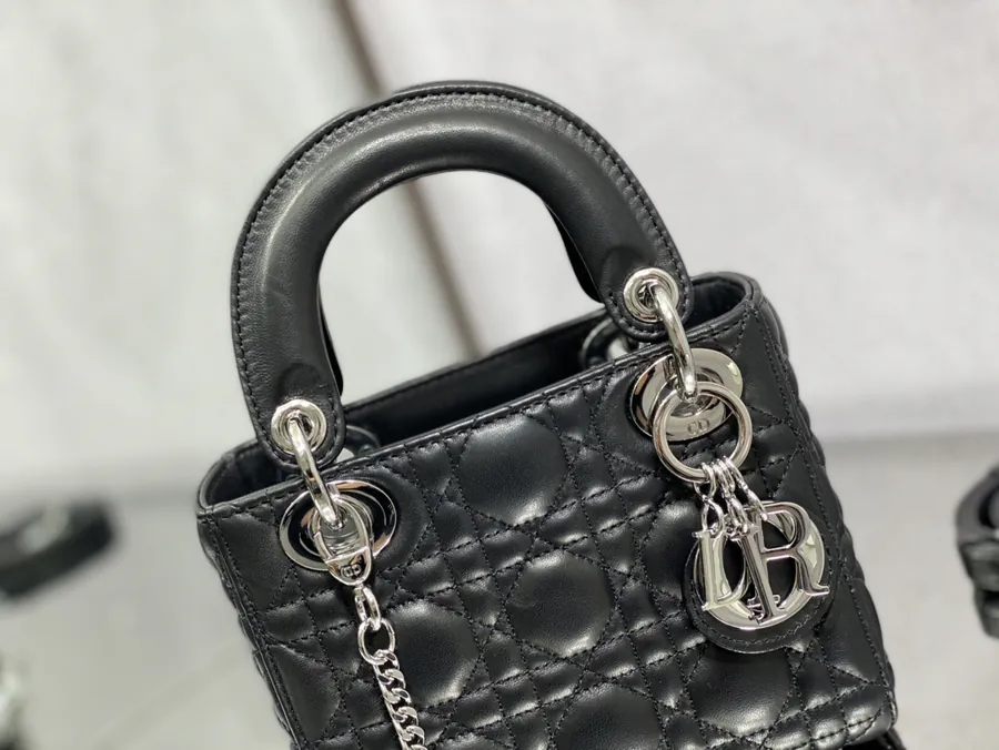 Premium Quality P600 Lady 3 Compartment Grained Sheepskin Bag