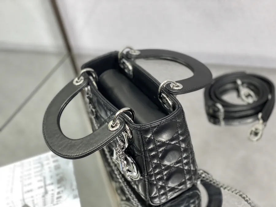 Premium Quality P600 Lady 3 Compartment Grained Sheepskin Bag
