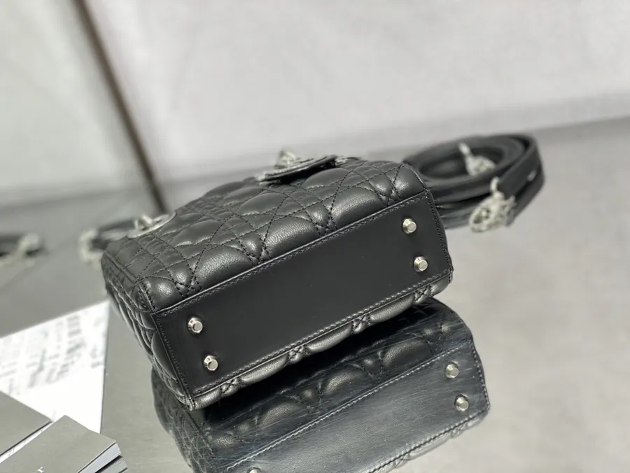Premium Quality P600 Lady 3 Compartment Grained Sheepskin Bag