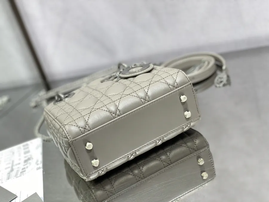 Premium Quality P600 Lady Three Compartment Bag in Grey Sheepskin