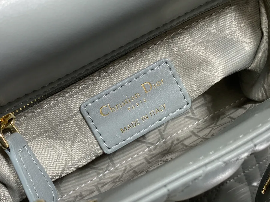 Premium Quality P600 Lady 3 Compartment Rock Gray Sheep Buckle Bag