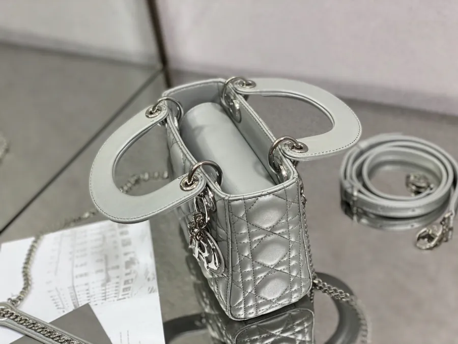 P600 LADY Grained Lambskin Tote with Double Straps