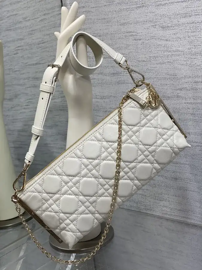 D!or Club Bucket Bag in White