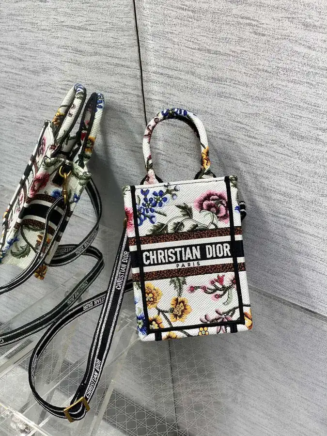 Premium Quality P400 Tote Mini with Vertical Design