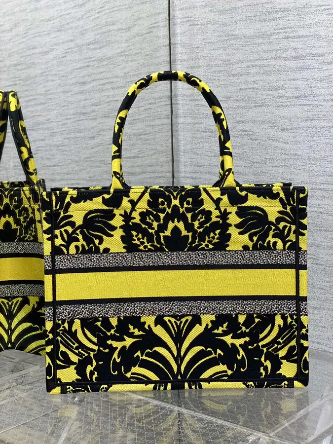 P500 Mini Tote Early Spring Flame Pattern