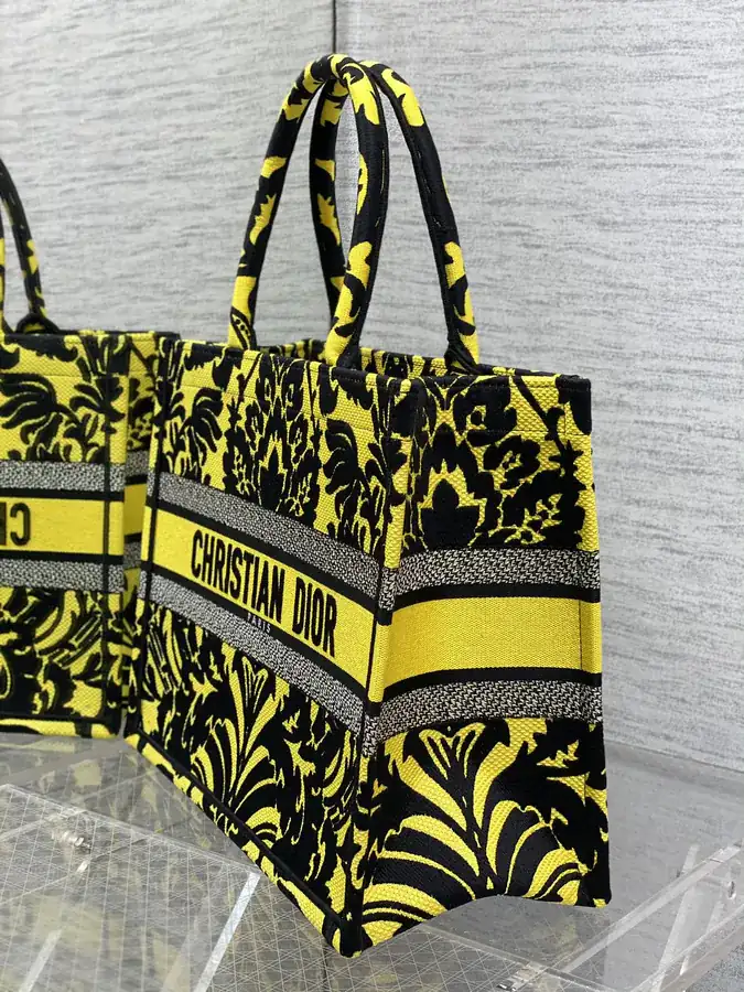 P500 Mini Tote Early Spring Flame Pattern