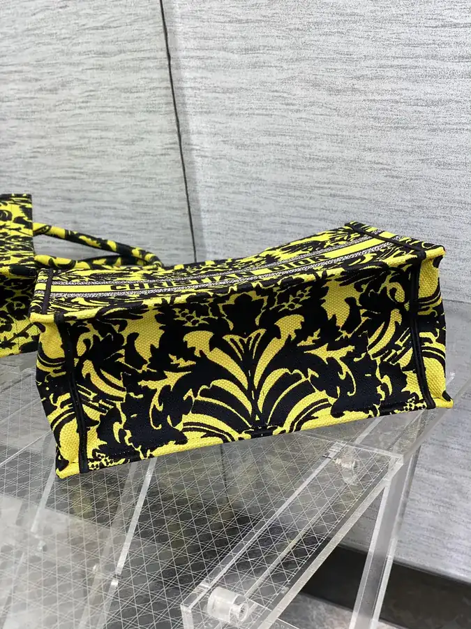 P500 Mini Tote Early Spring Flame Pattern