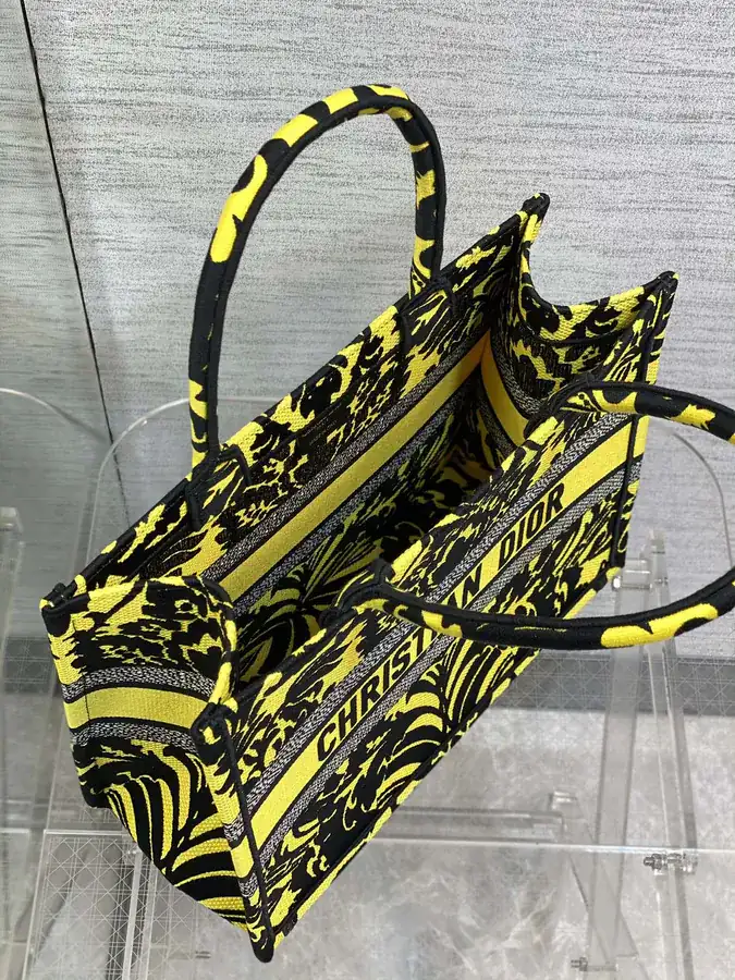 P500 Mini Tote Early Spring Flame Pattern
