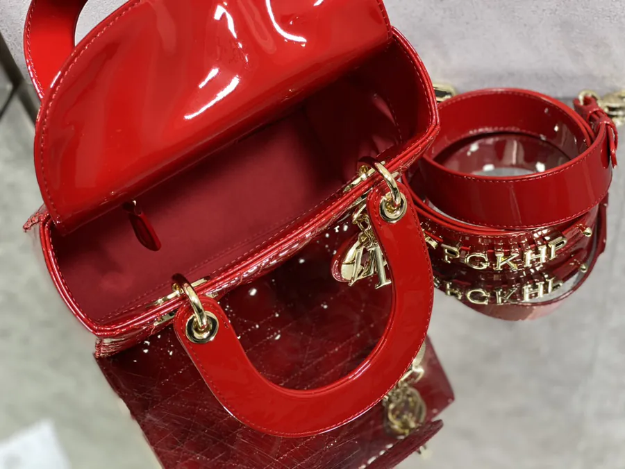 P700 Lady Four Compartment Lacquered Leather Shoulder Bag Cherry Red