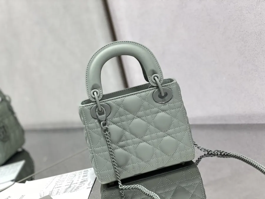 P600 Lady Three Compartment Matte Leather Bag