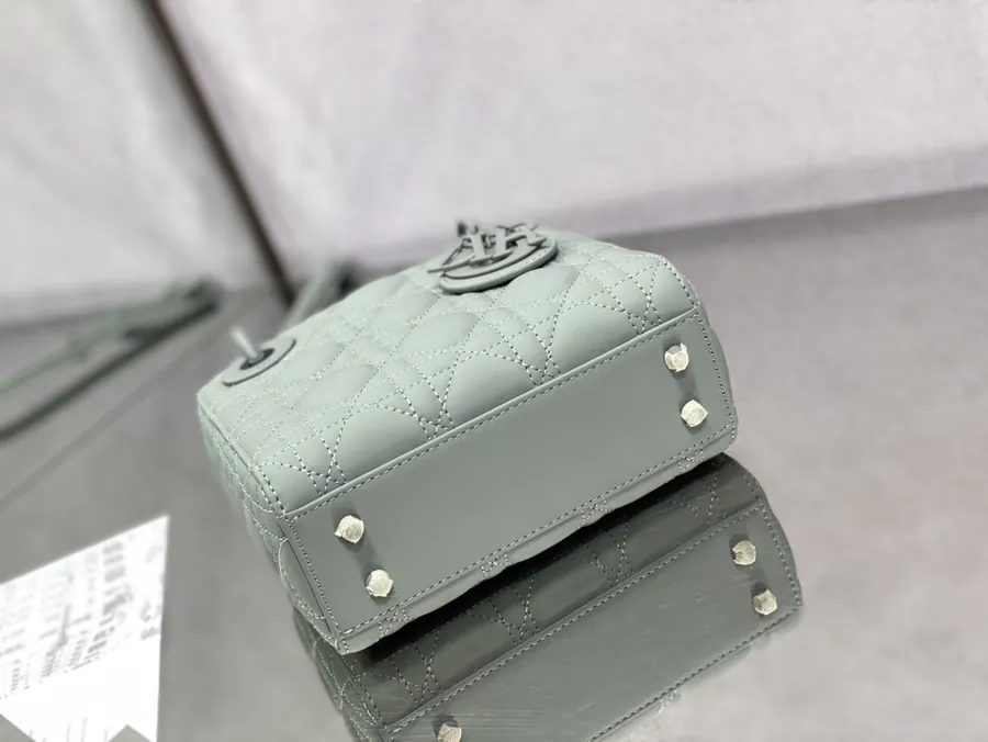 P600 Lady Three Compartment Matte Leather Bag