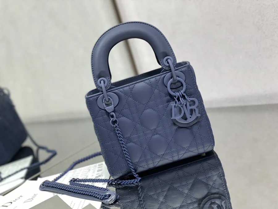 P600 Lady Three Compartment Fuzzy Leather Bag