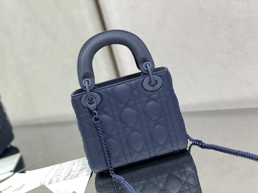 P600 Lady Three Compartment Fuzzy Leather Bag