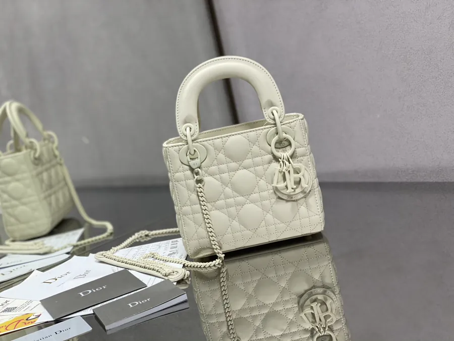P600 Lady Three Compartment Matte Leather Bag