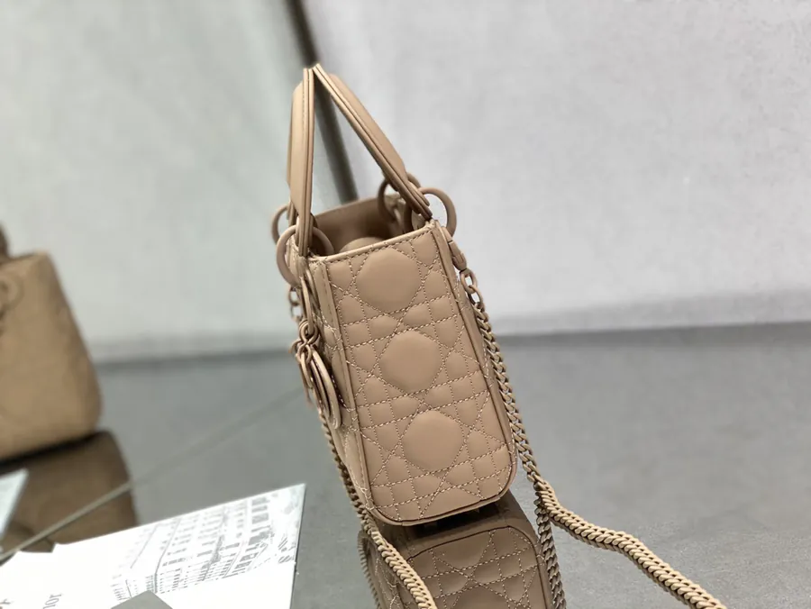 P600 Lady Three Compartment Matte Leather Bag