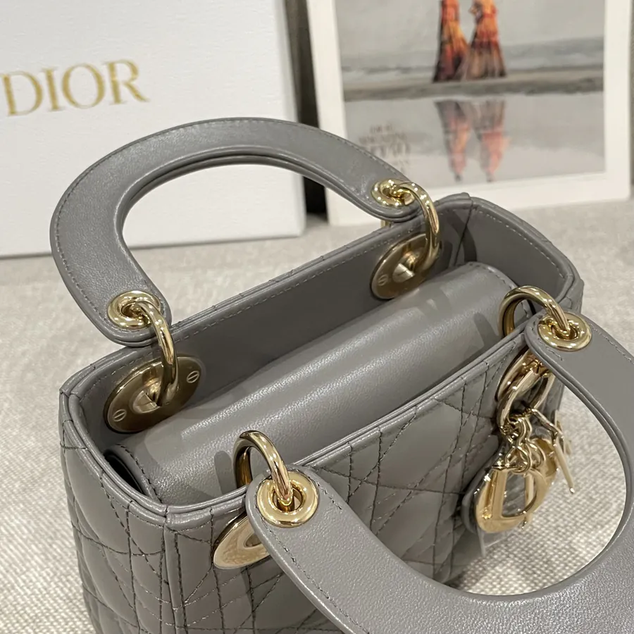 P600 Premium Quality Bucket Bag with 17cm Handle