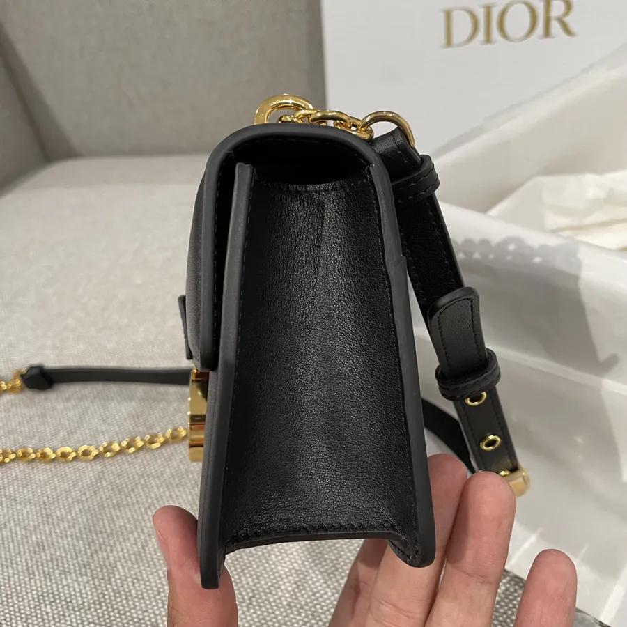 P650 Montaigne Small Black