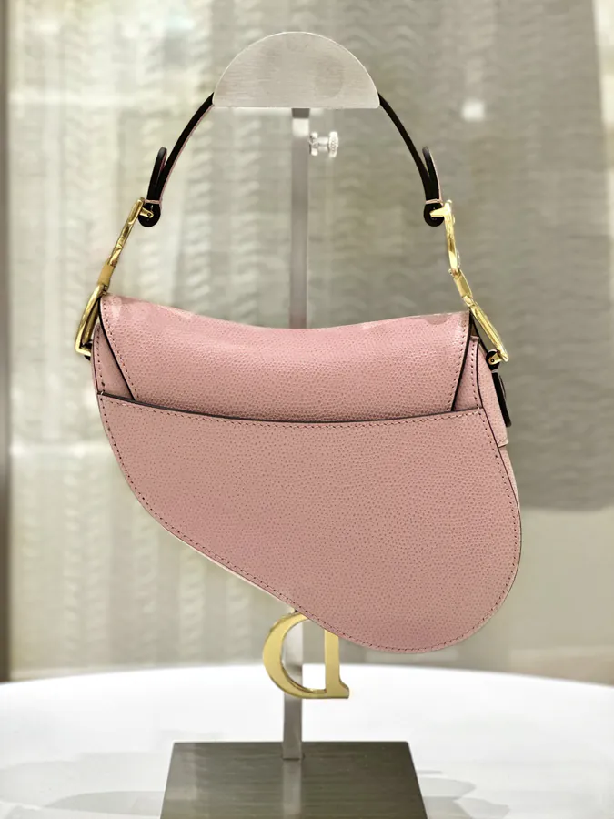 P700 Premium Quality CD 21 Saddle Leather Tote