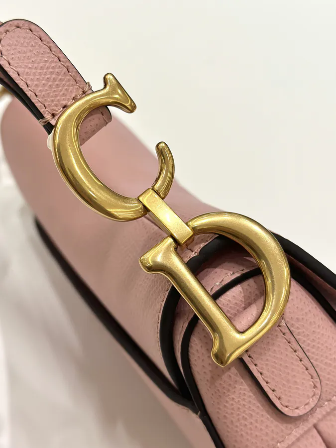 P700 Premium Quality CD 21 Saddle Leather Tote