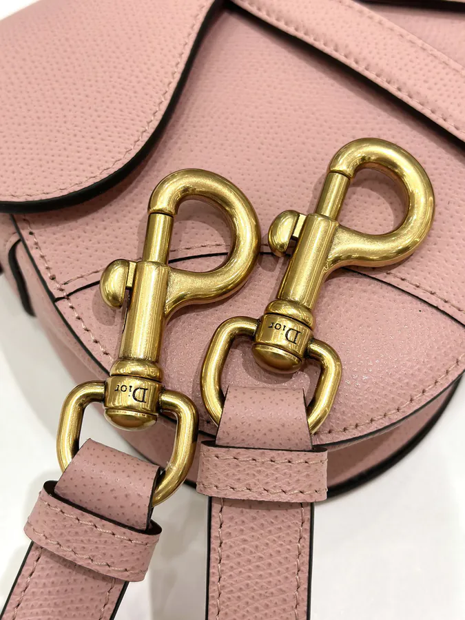 P700 Premium Quality CD 21 Saddle Leather Tote