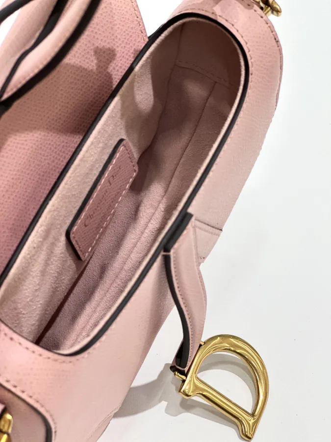 P700 Premium Quality CD 21 Saddle Leather Tote