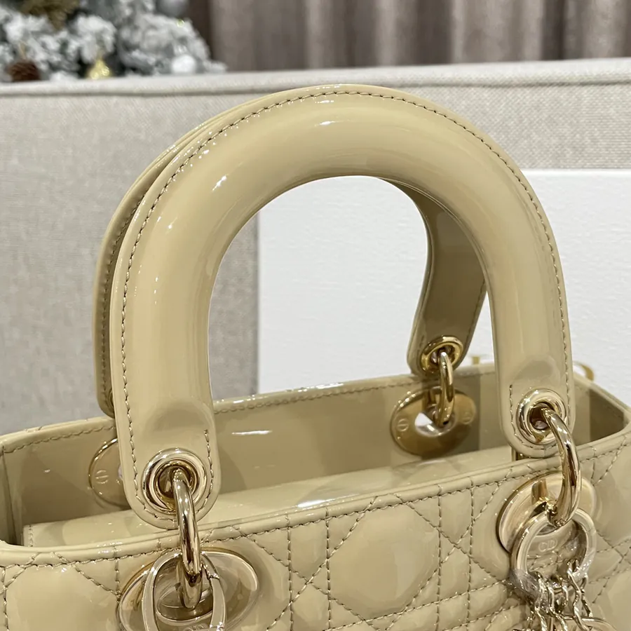 P700 Premium Quality CD 20cm New Strap Patent Leather Beige